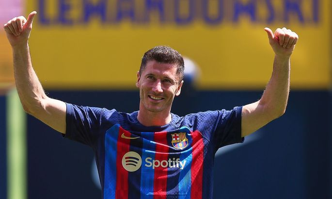 Ballon d'Or mükafatı, futbolçuların fərdi nailiyyətlərini tanımaq üçün nəzərdə tutulsa da