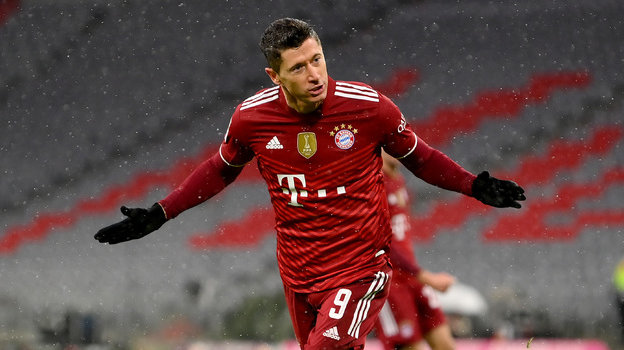 Lewandowski'nin karyerası boyunca qazandığı kuboklar, onun futbol dünyasında nə qədər böyük bir oyunçu olduğunu göstərir.