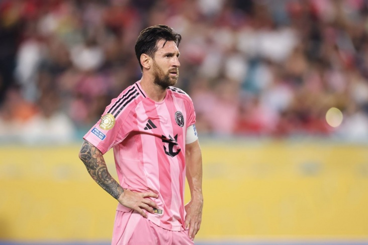 Messi matç boyunca aktiv idi, meydanın hər yerində görünürdü.